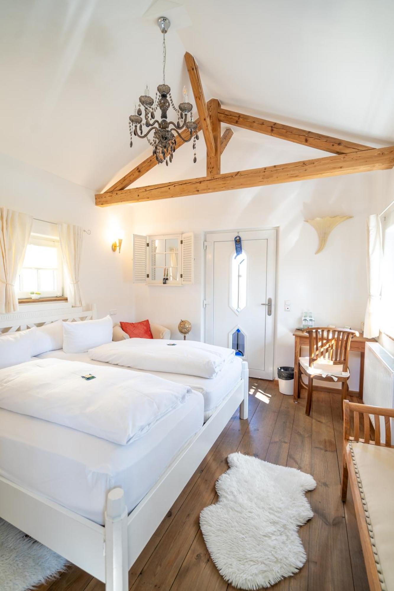 Landhaus Hotel Wolfratshausen Exteriér fotografie