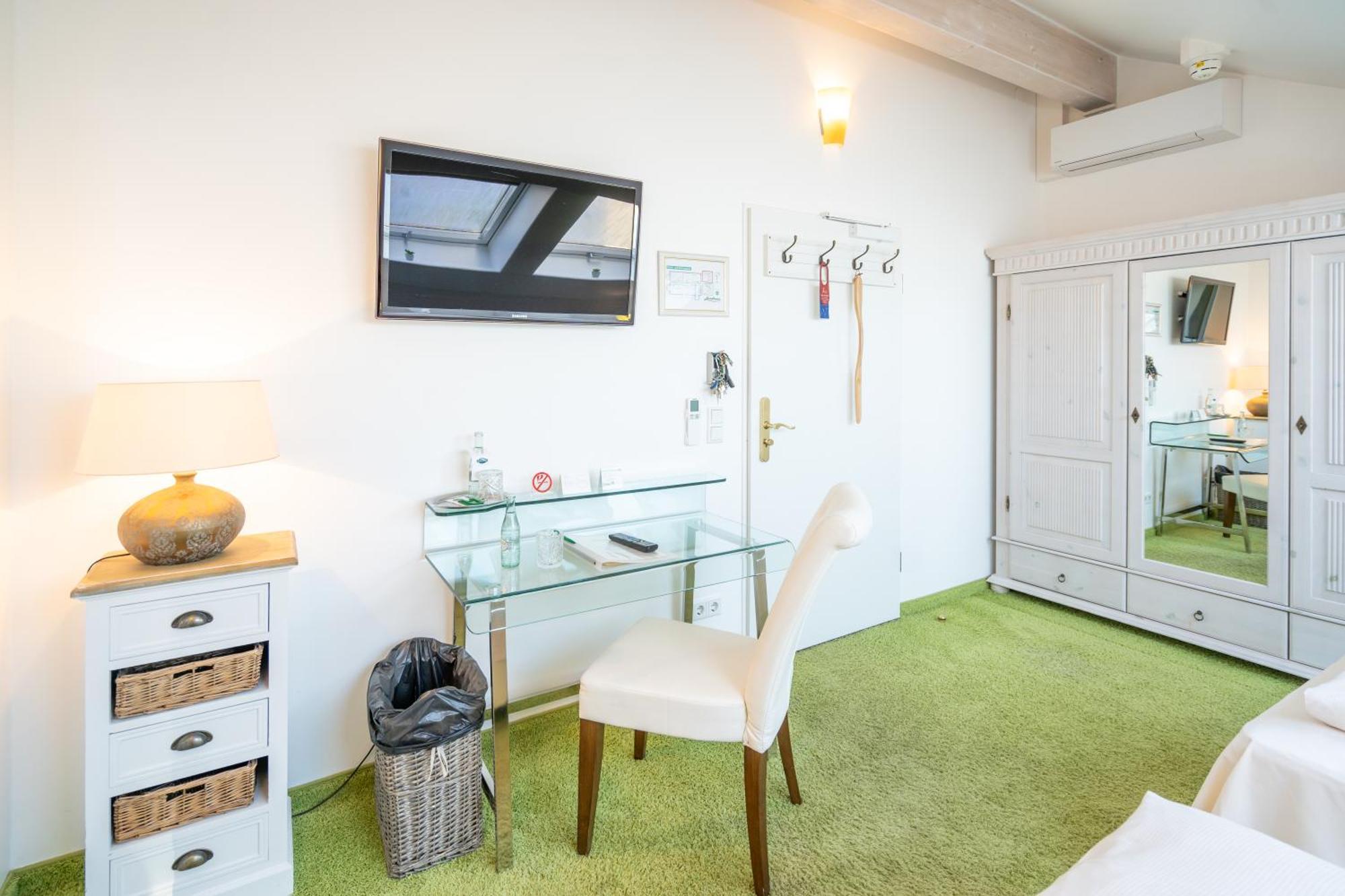 Landhaus Hotel Wolfratshausen Exteriér fotografie