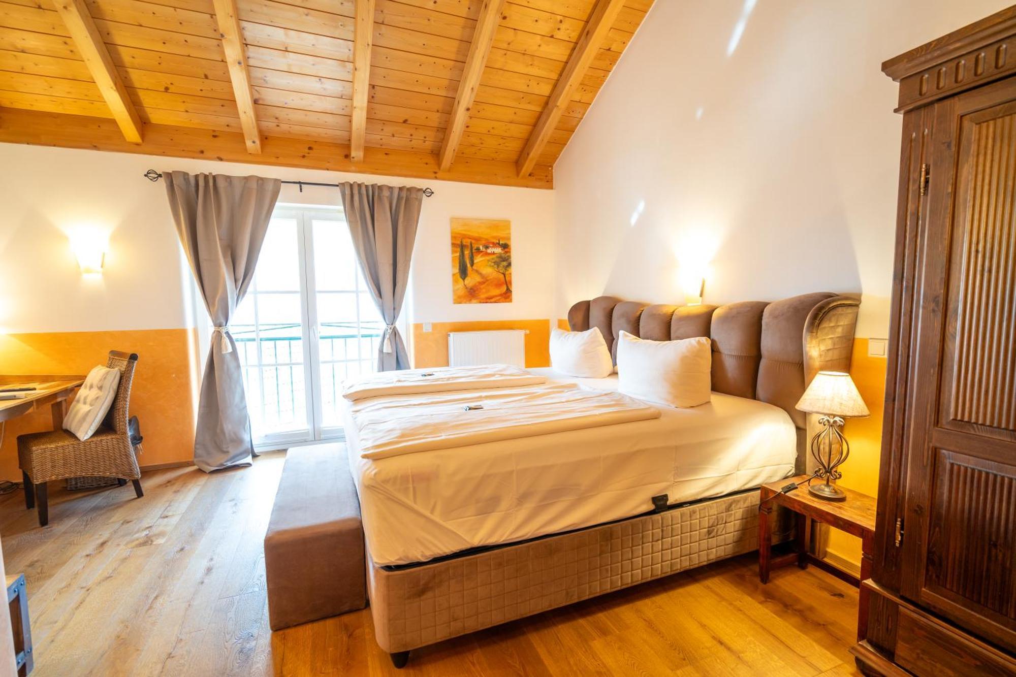 Landhaus Hotel Wolfratshausen Exteriér fotografie