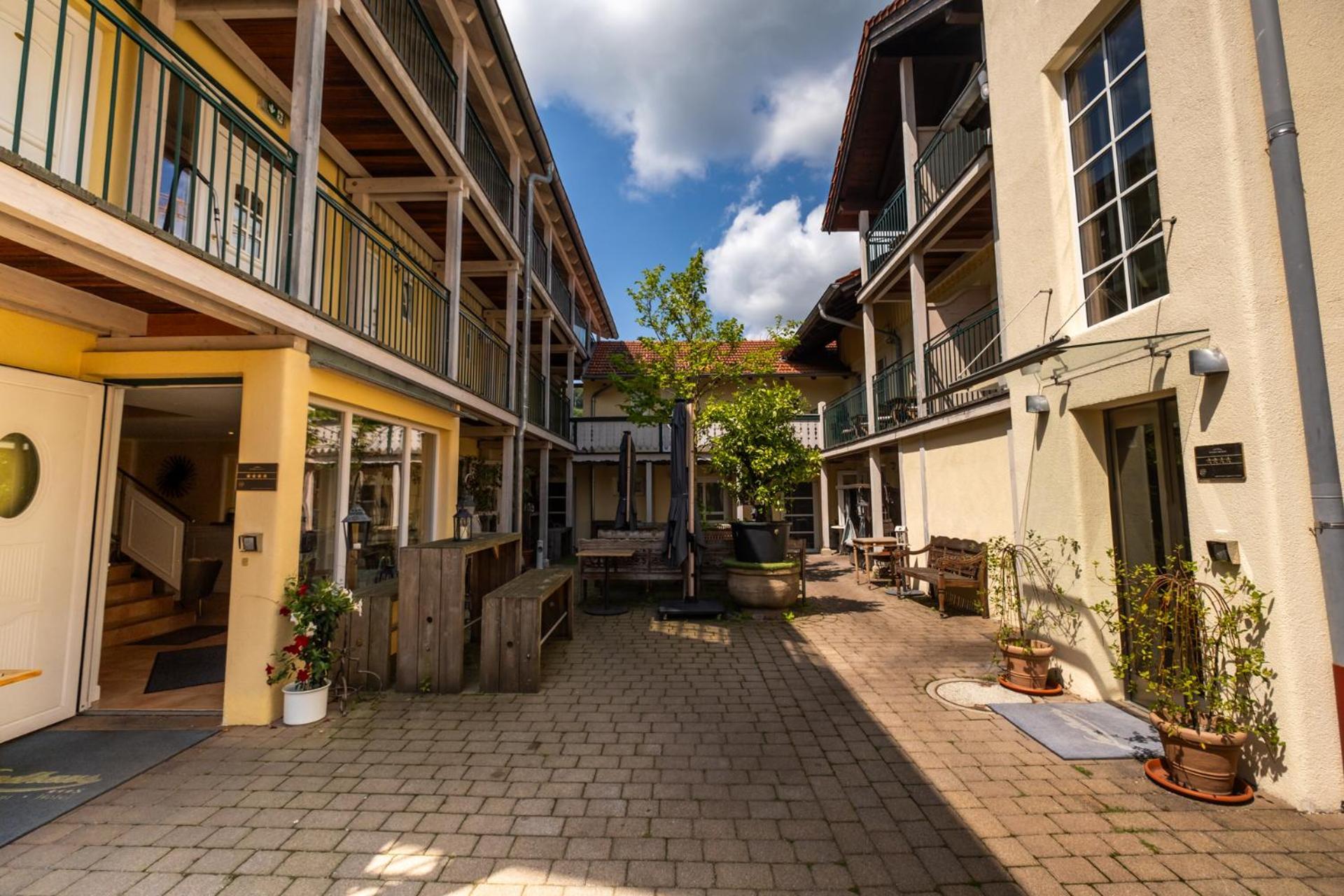 Landhaus Hotel Wolfratshausen Exteriér fotografie